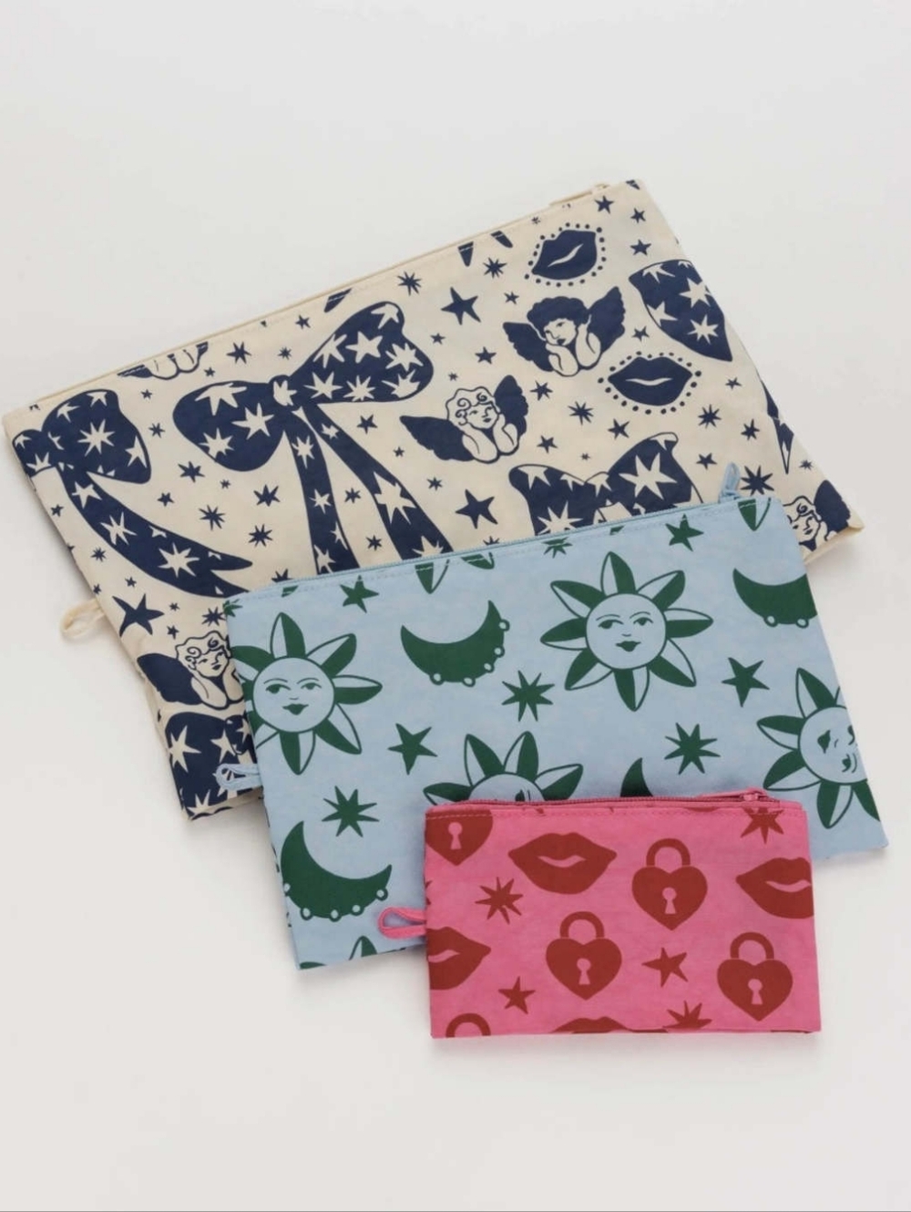NWOT BAGGU Go Pouch Set Charms